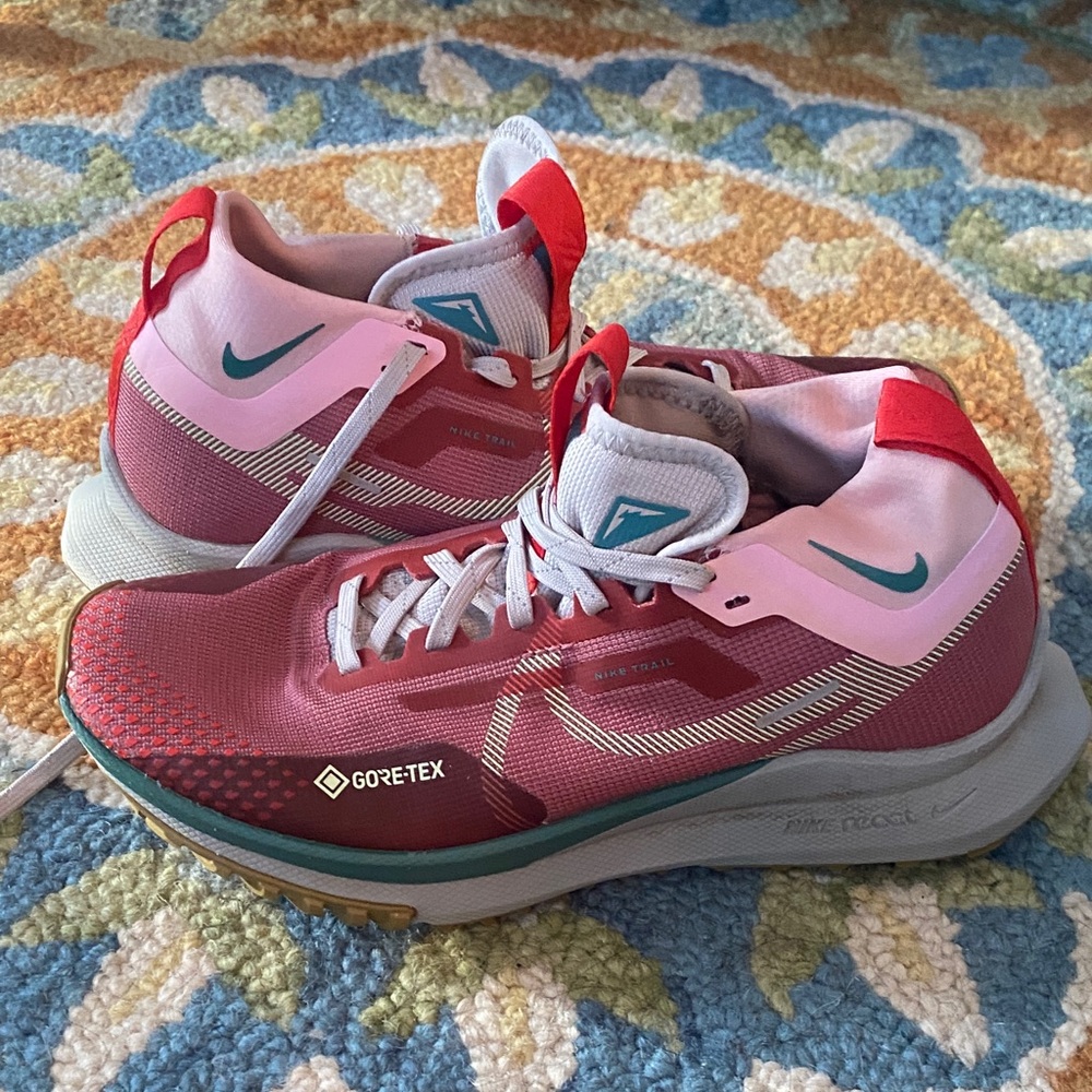 Nike Women's Pink and Red Athletic Shoes